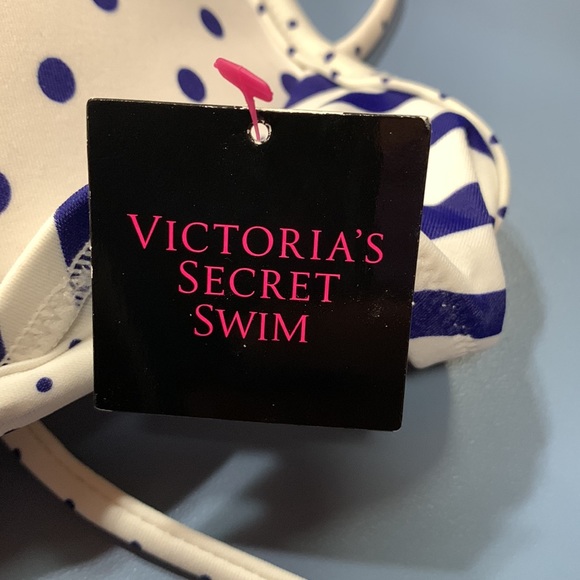 Victoria’s Secret bikini - Picture 11 of 12